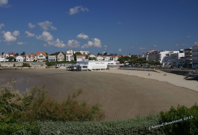 민박 Chambre D Hotes Les Volets Bleus   Villa L Olivier Côté Mer