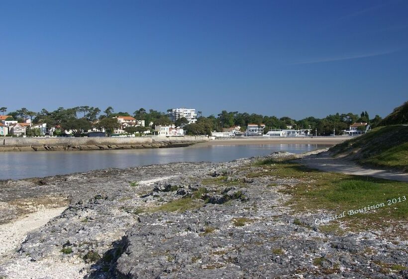 민박 Chambre D Hotes Les Volets Bleus   Villa L Olivier Côté Mer