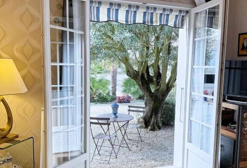 민박 Chambre D Hotes Les Volets Bleus   Villa L Olivier Côté Mer