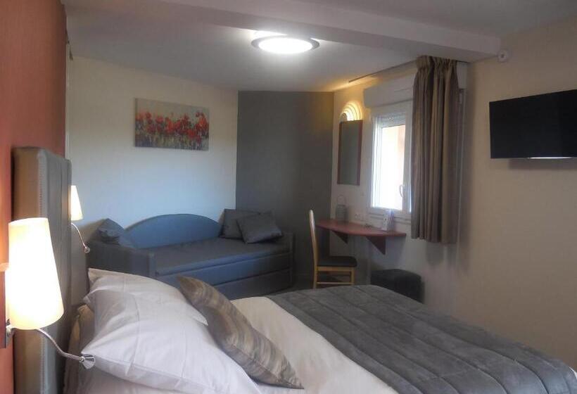 Отель Au Relais De L Oust