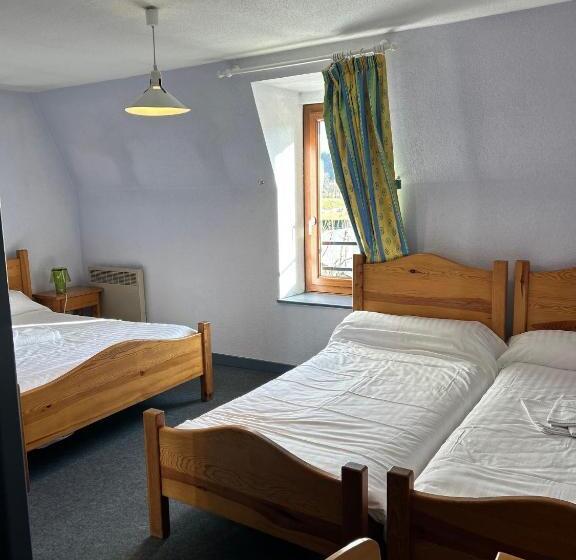 ホテル Aux Globe Trotters