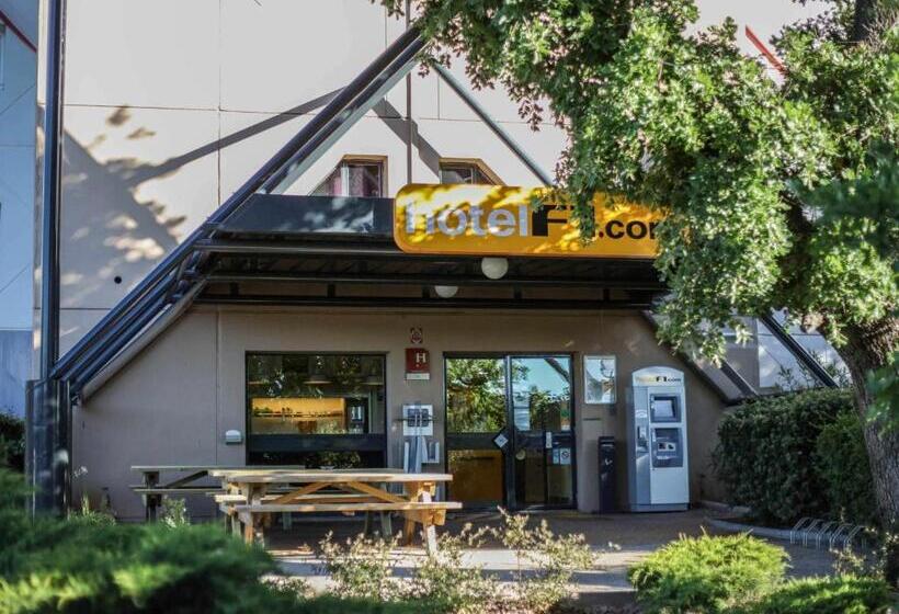 בית מלון כפרי Ibis Budget Le Cannet Des Maures