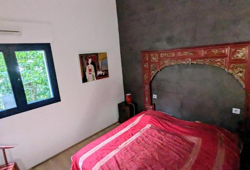 ホテル Hôtel Ilargi