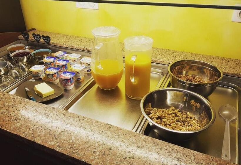 ホテル Hôtel Ilargi