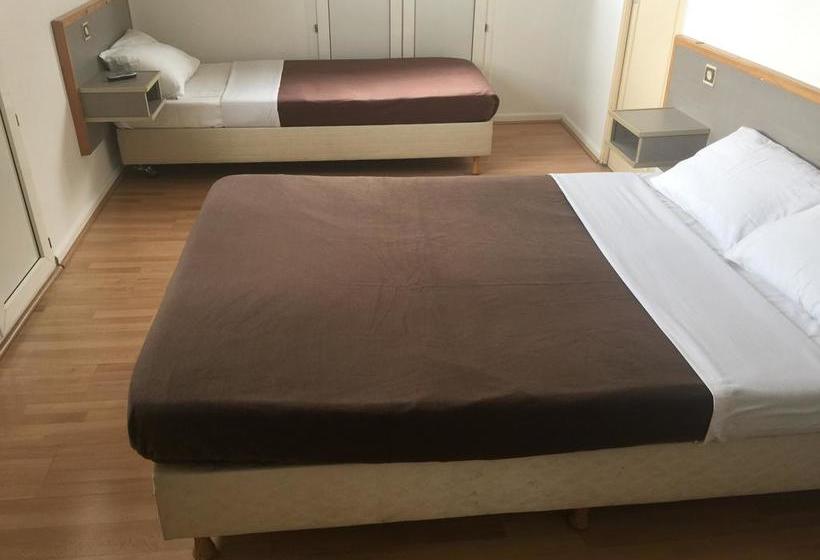 ホテル Hôtel Le Chaudron