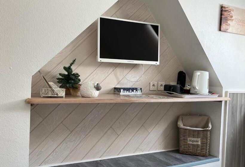 호텔 Hôtel Le Lacuzon