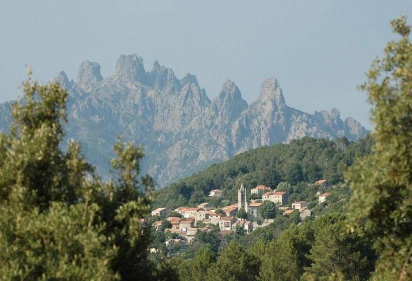 호텔 Hôtel Restaurant L'aiglon