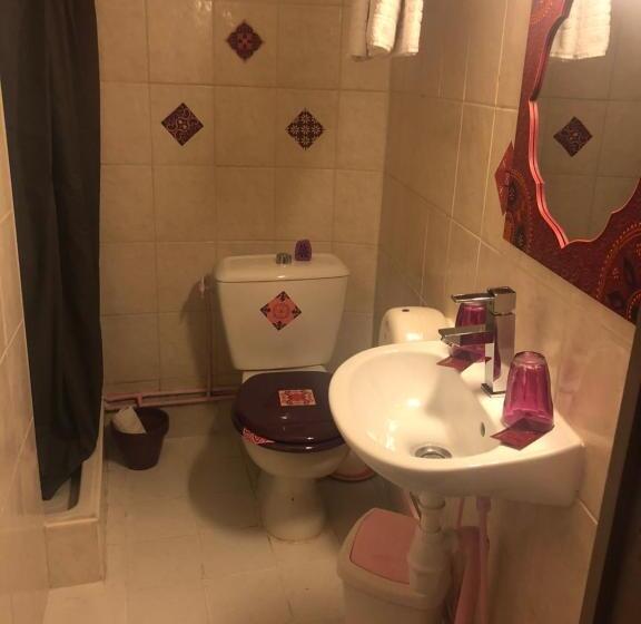 호텔 Hôtel Restaurant Le Delta