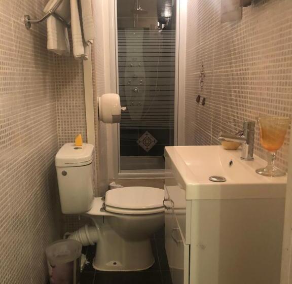 호텔 Hôtel Restaurant Le Delta