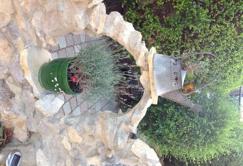 酒店 Hôtel Restaurant Les Oliviers