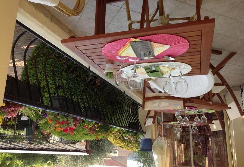 酒店 Hôtel Restaurant Les Oliviers