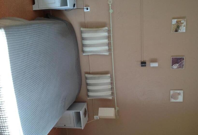 酒店 Hôtel Restaurant Les Oliviers