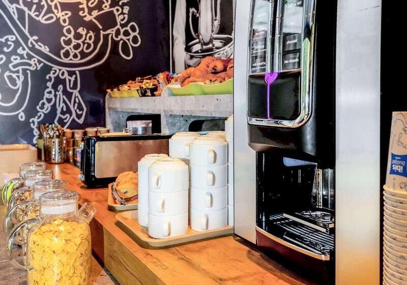 هتل Ibis Budget Menton Bord De Mer