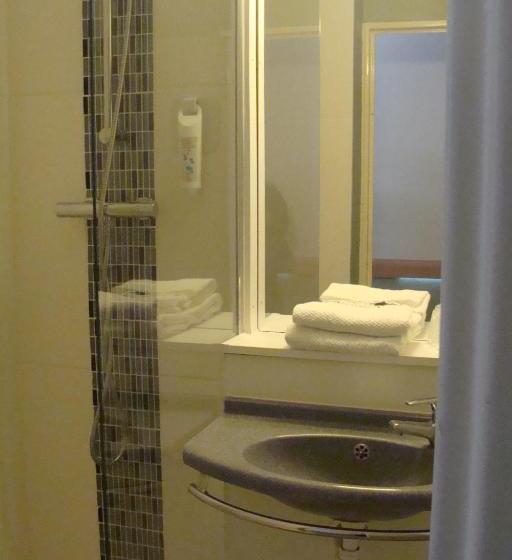 Отель Ibis Budget Thiers