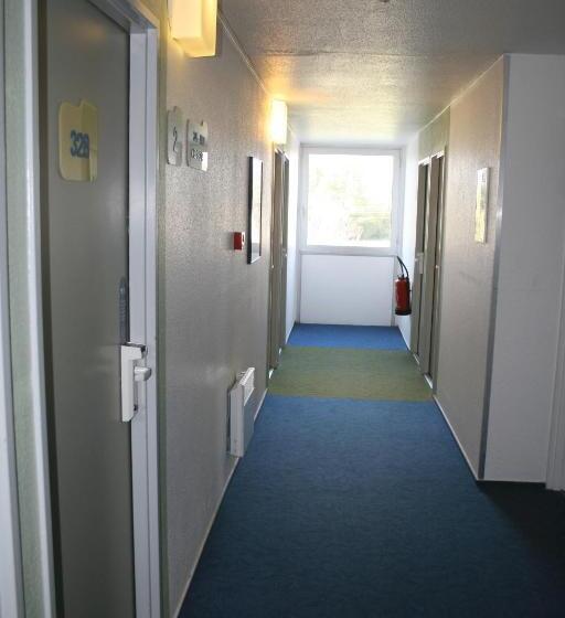 Отель Ibis Budget Thiers