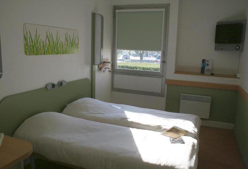 Отель Ibis Budget Thiers