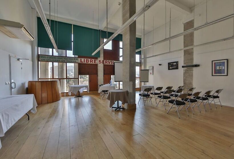 فندق Le Corbusier