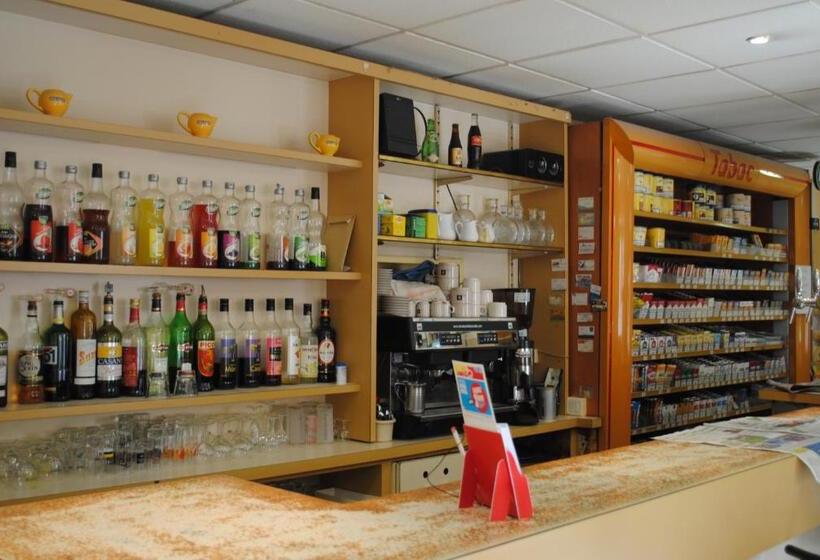 Отель Le Logis Charmant