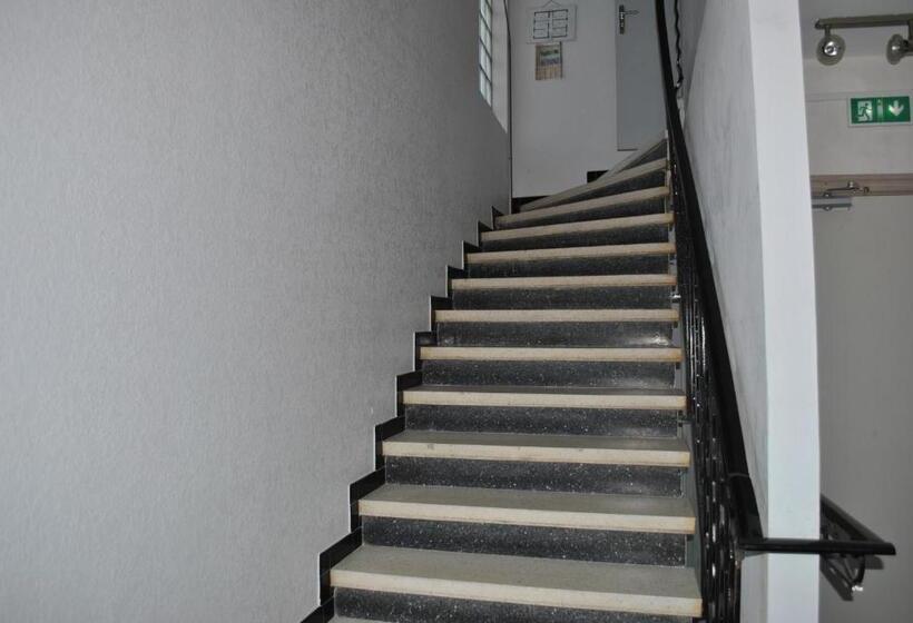 Отель Le Logis Charmant