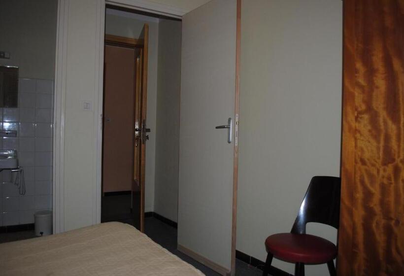 Отель Le Logis Charmant