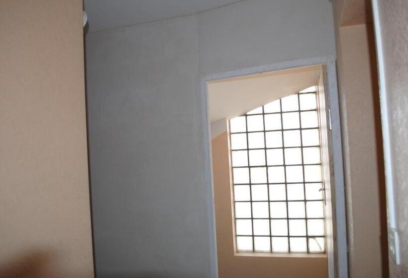 Отель Le Logis Charmant