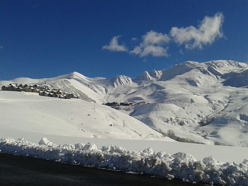 Отель Les Adrets De Peyragudes
