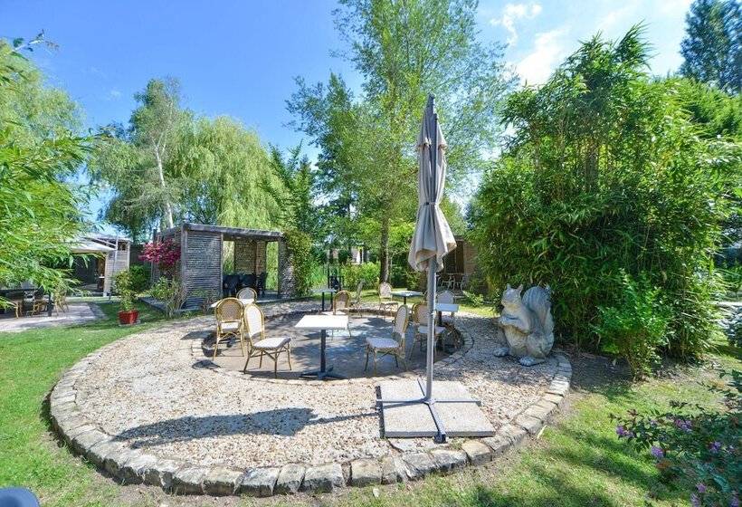 Logis   Hotel Restaurant La Mire