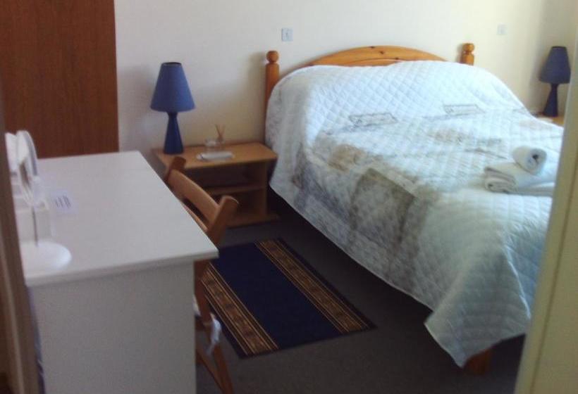 Lenard Charles Bed & Breakfast