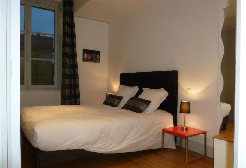 ベッドアンドブレックファースト Les Versaillaises