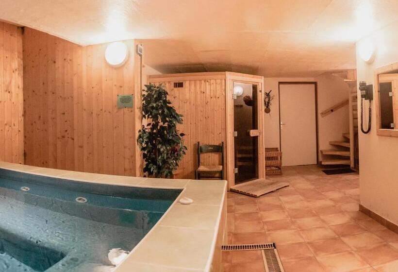 فندق Hôtel Restaurant Saint Roch