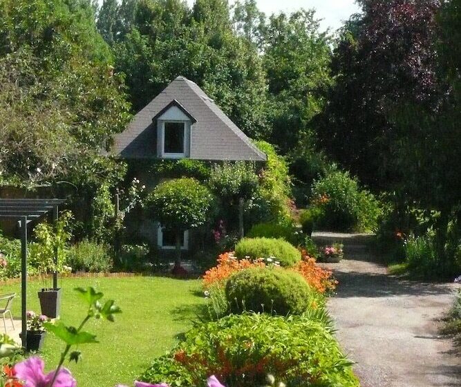 بنسيون Jardin Secret