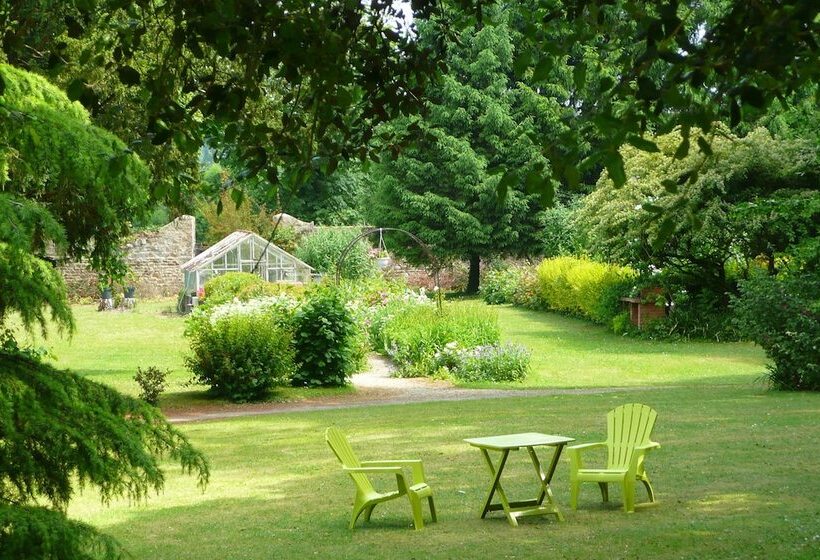 بنسيون Jardin Secret