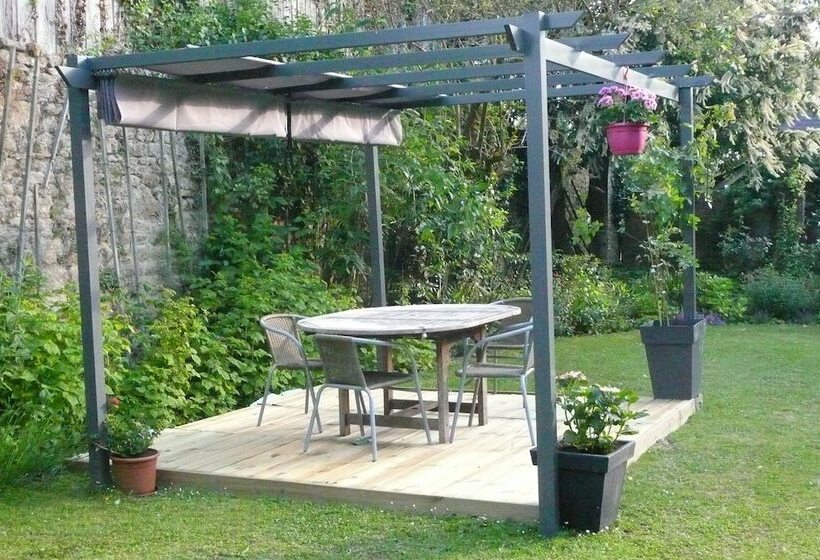 بنسيون Jardin Secret