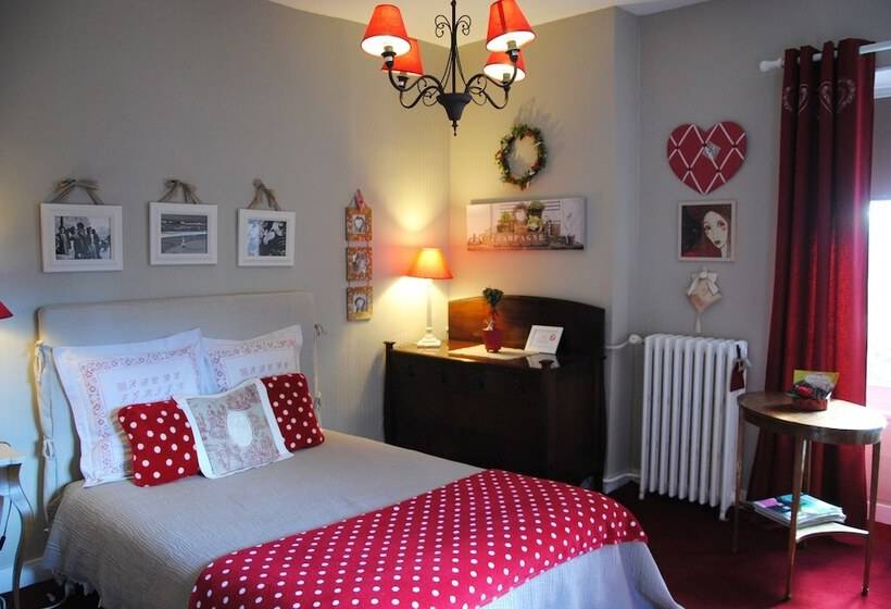 بنسيون Jardin Secret