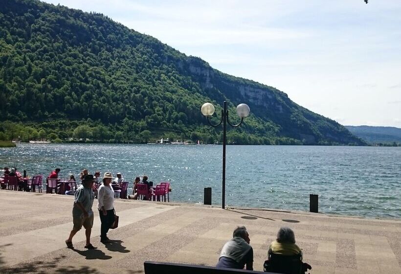 مبيت وإفطار A La Grenouille Du Jura