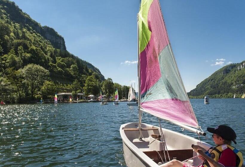 مبيت وإفطار A La Grenouille Du Jura