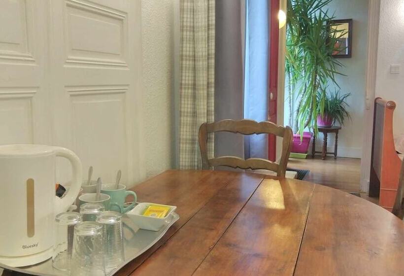 مبيت وإفطار A La Grenouille Du Jura