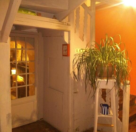 مبيت وإفطار Chambre D'hôtes Le Moulin De Moulis