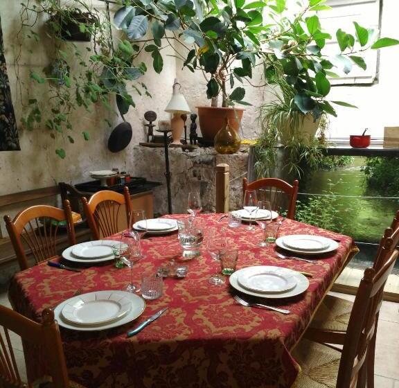مبيت وإفطار Chambre D'hôtes Le Moulin De Moulis