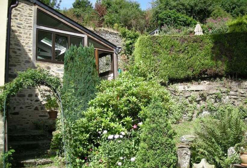 تختخواب و صبحانه Le Logis Du Jerzual