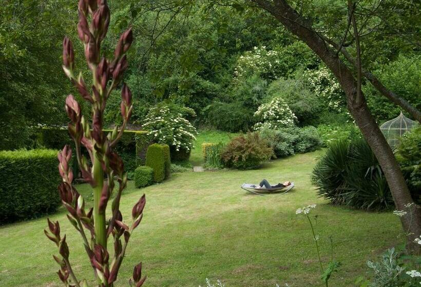 تختخواب و صبحانه Le Logis Du Jerzual