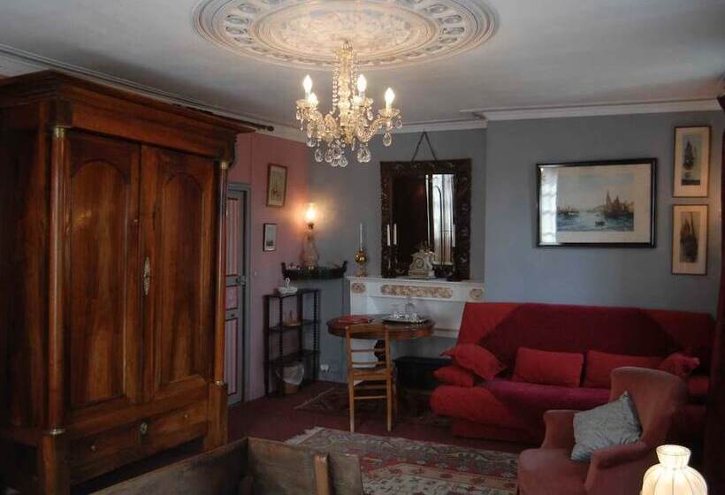 تختخواب و صبحانه Le Logis Du Jerzual