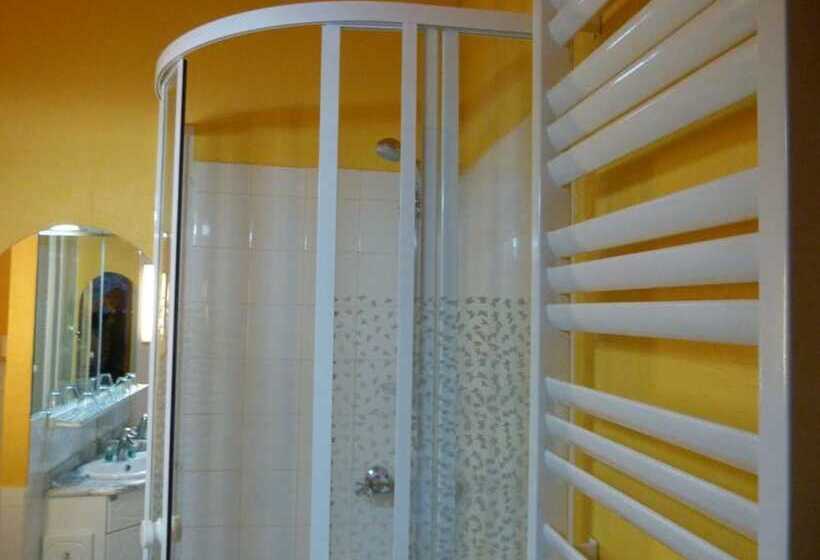 تختخواب و صبحانه Le Logis Du Jerzual