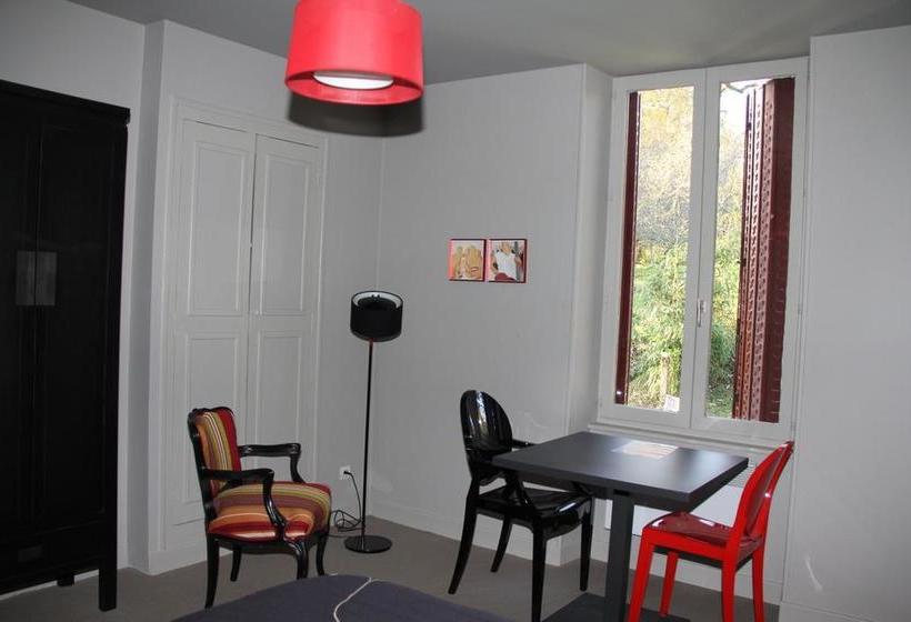 مبيت وإفطار Chambres D Hôtes Castel Des Cèdres