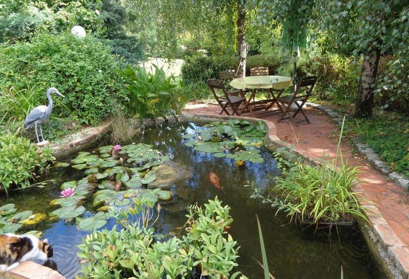 مبيت وإفطار Chambres D'hôtes Legros