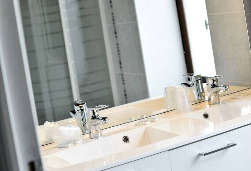 ベッドアンドブレックファースト Auberge D Ici Et D Ailleurs