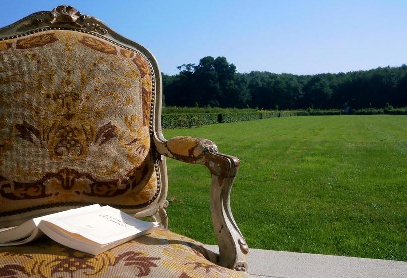 민박 Château De La Ferrière