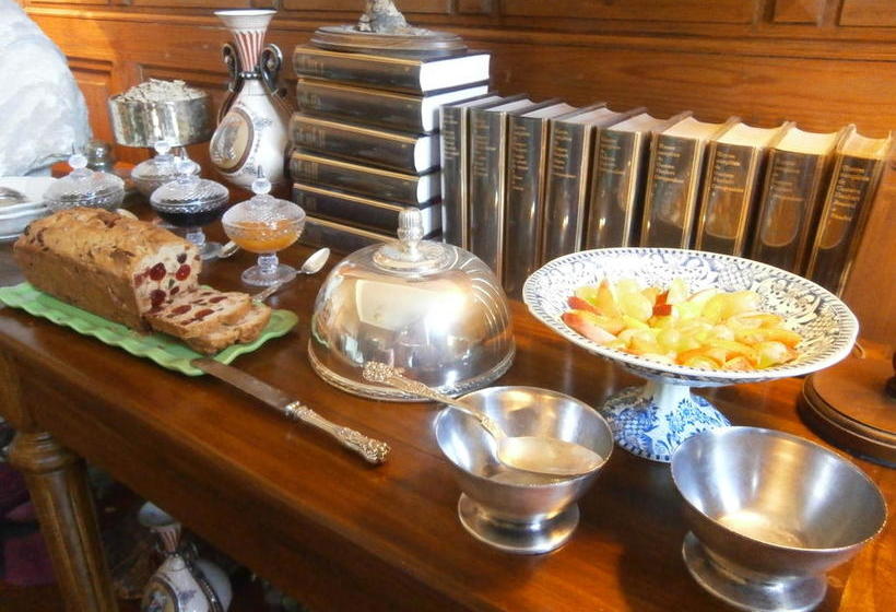 민박 Château De La Ferrière