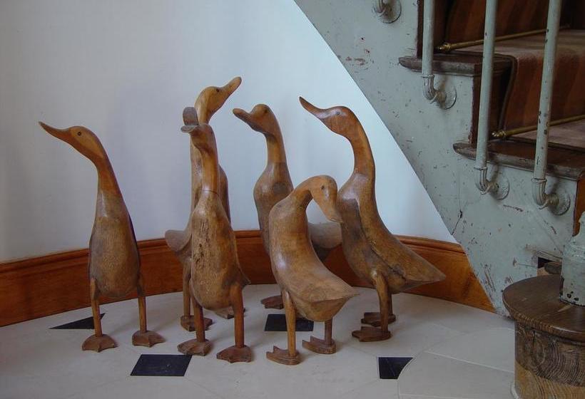 مبيت وإفطار Château De La Marronnière