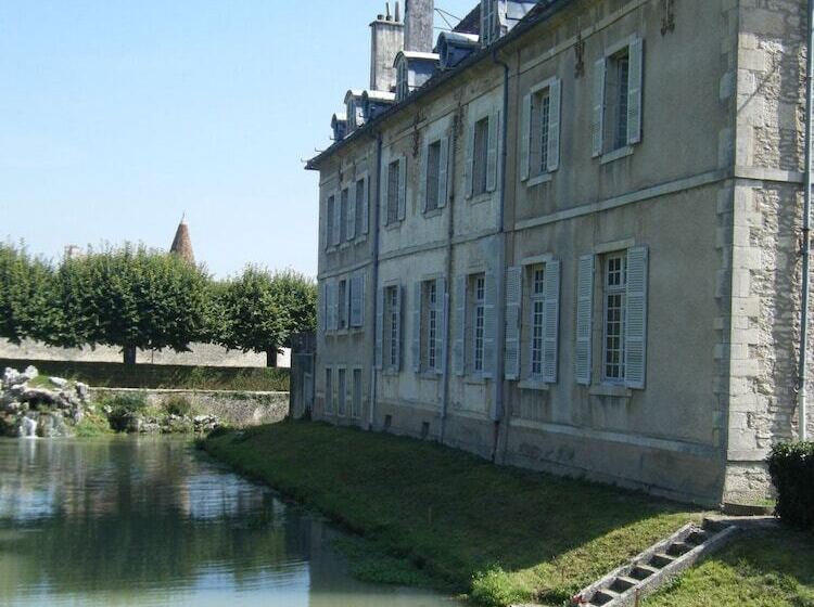 צימר Château De Serrigny